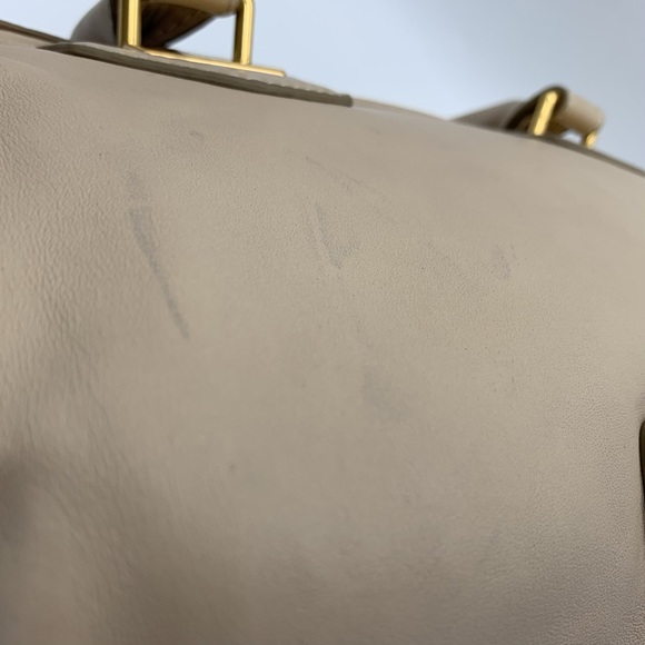 Marc Jacobs Smooth Leather Tote Handbag Crossbody Bag in Beige - Picture 13 of 16